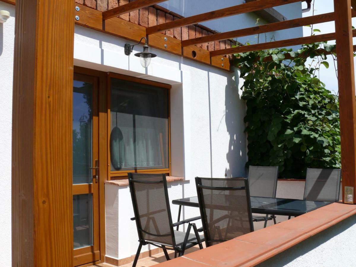 Sára Apartman Hévíz Exterior foto
